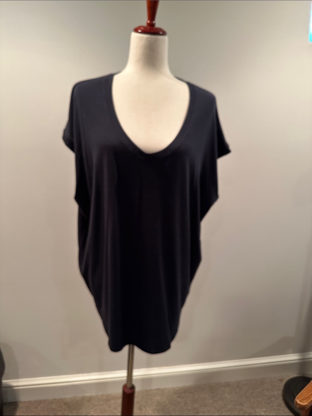 Athleta Blue V-Neck Dolman Sleeve Tee
